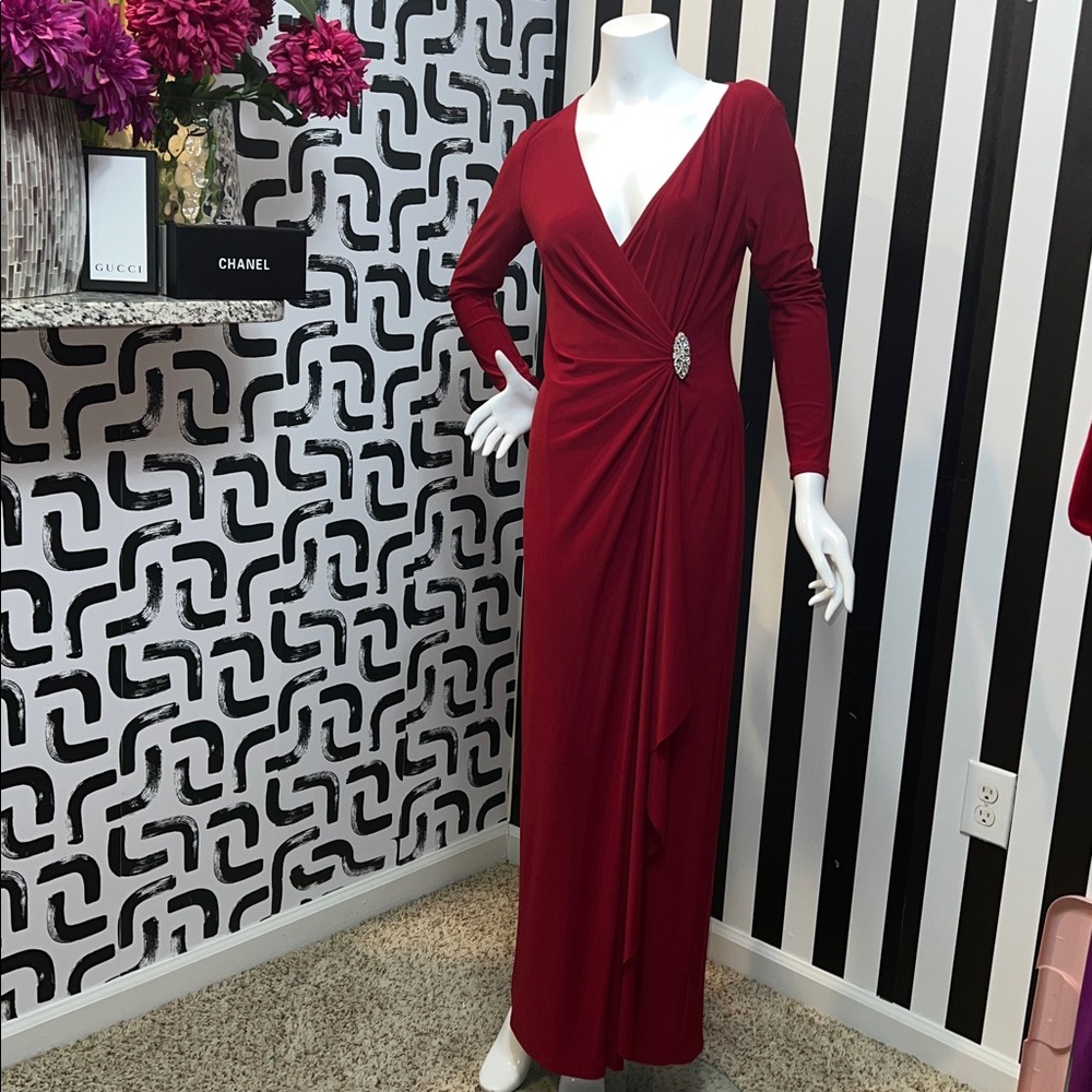 #411 Ralph Lauren Burgundy Maxi dress. Slit on the left with ruched waist. #129